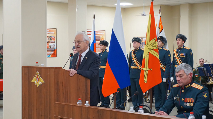 Алексей Езубов поздравил с профессиональным праздником военнослужащих 77 зенитно-ракетной бригады, расположенной в городе Кореновске
